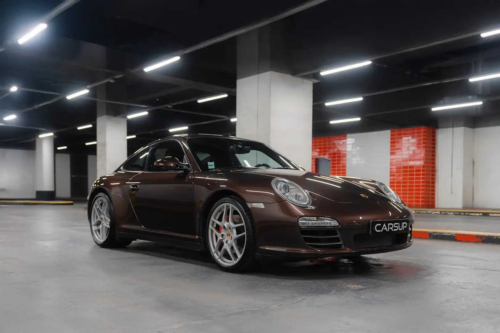 Porsche 911 Type 997.2 Carrera 4S Marrón - 1