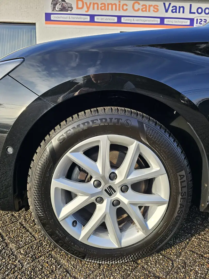 SEAT Leon Sportstourer 1.0 TSI OPF,Lane,Adaptive,Led,Carplay Zwart - 2