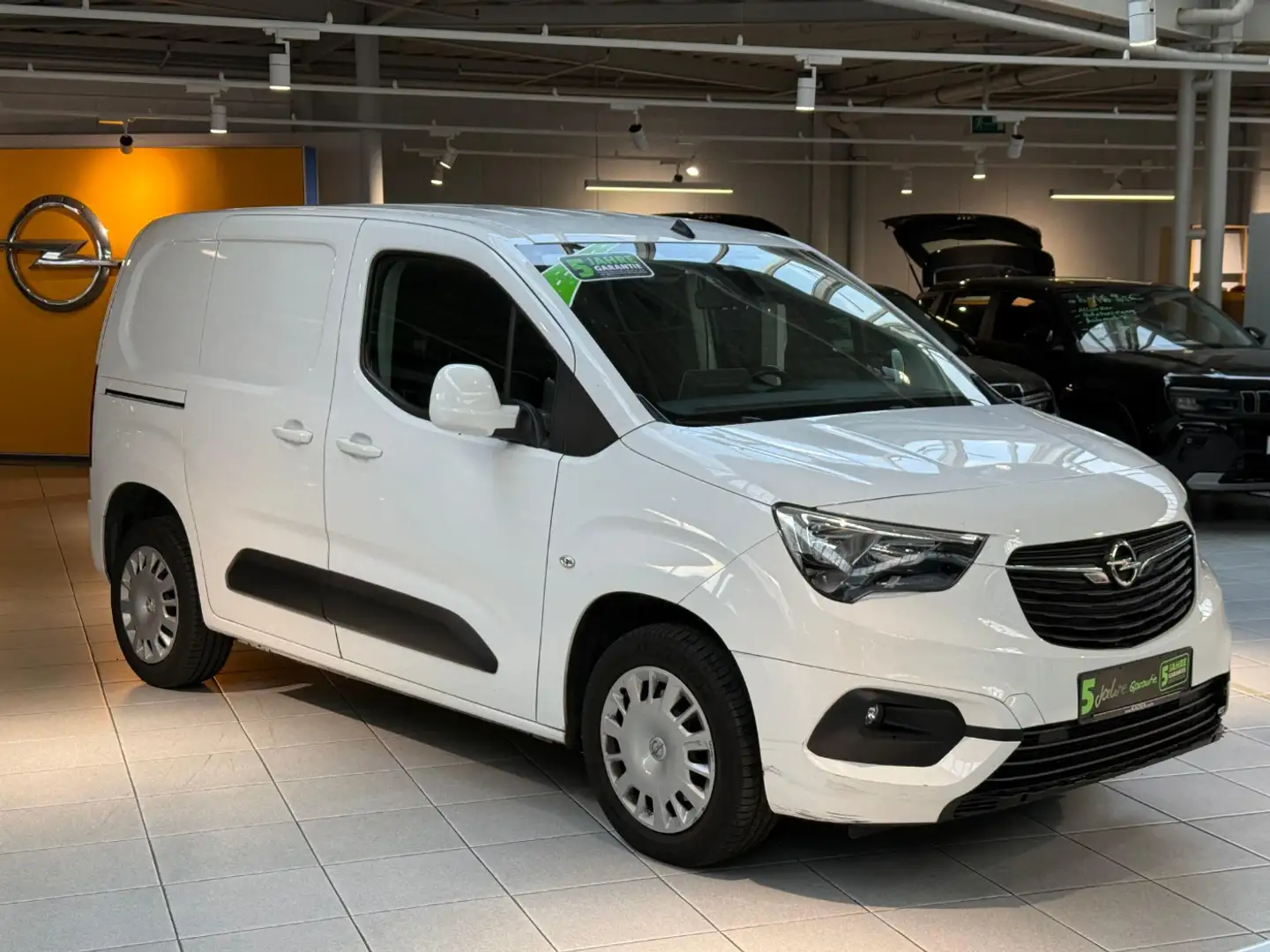 Opel Combo E Cargo 1.2 L1H1 Kamera,PDC,Sitzhzg,Keyless Weiß - 2