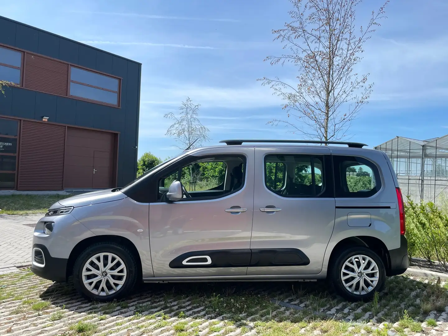 Citroen Berlingo 1.2 PureTech Feel Grijs - 2
