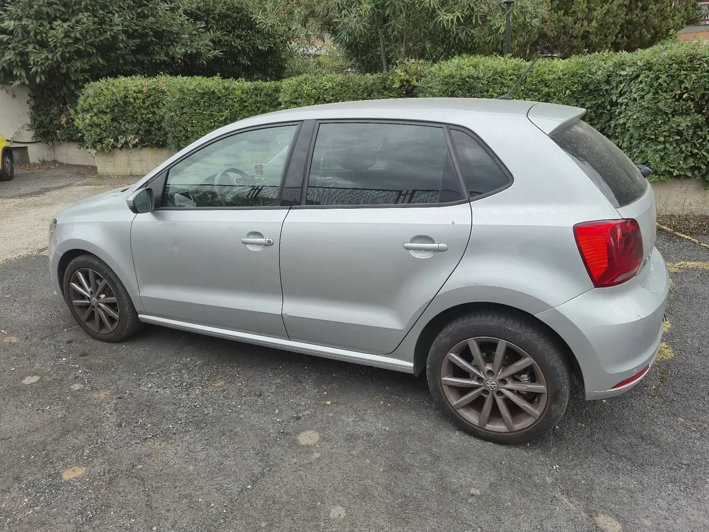 Volkswagen Polo Plus 1.2 TSI DSG Bluemotion - 2