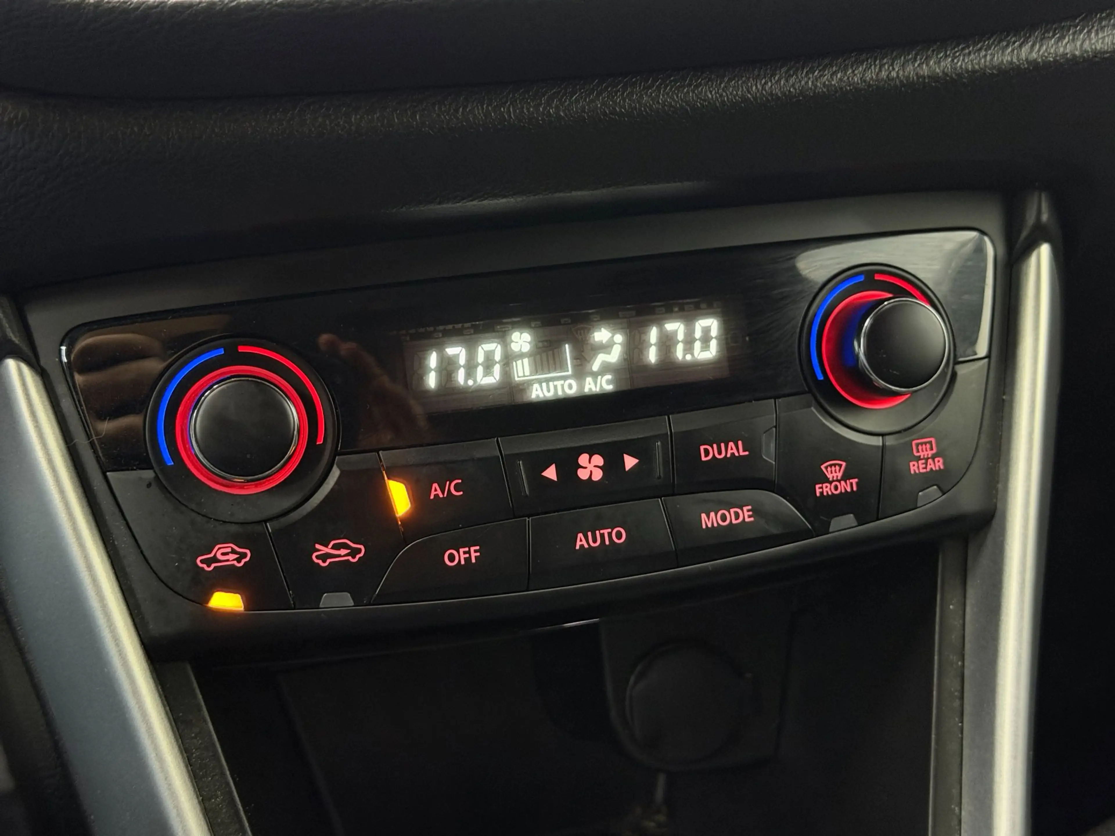Suzuki S-Cross 1.0 Boosterjet Exclusive - Camera - Cruise - Navi — photo 25