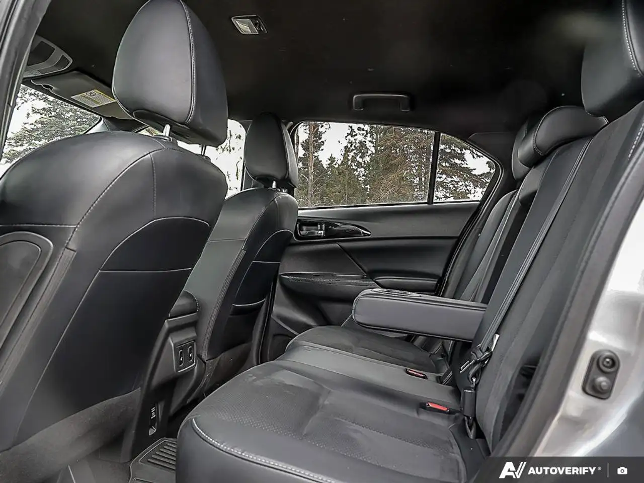 Mitsubishi Eclipse Cross снимка Mitsubishi Eclipse Cross