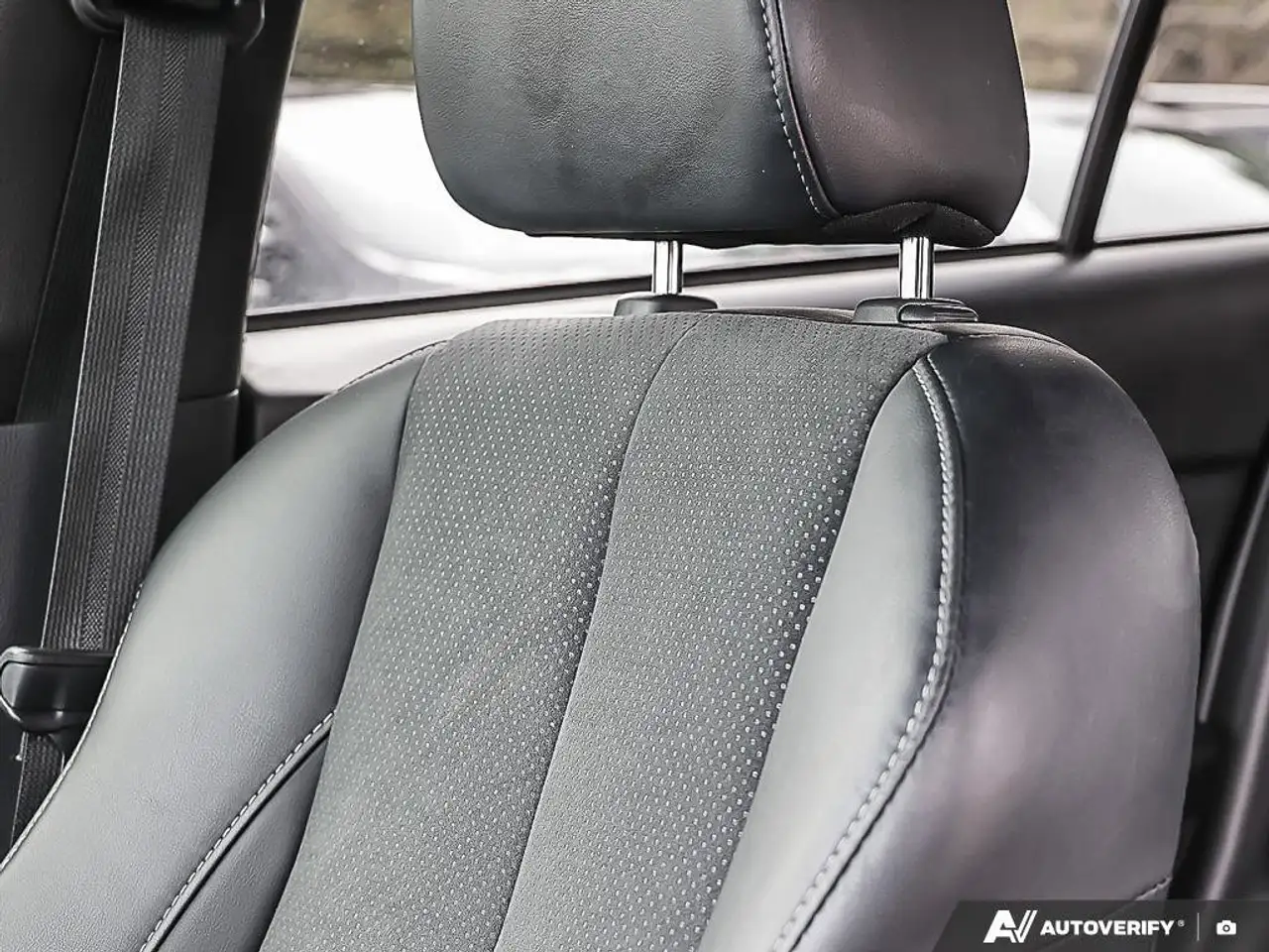 Mitsubishi Eclipse Cross снимка Mitsubishi Eclipse Cross