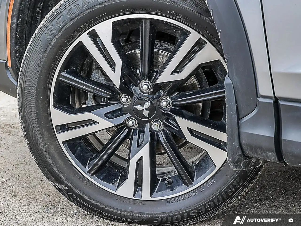 Mitsubishi Eclipse Cross снимка Mitsubishi Eclipse Cross