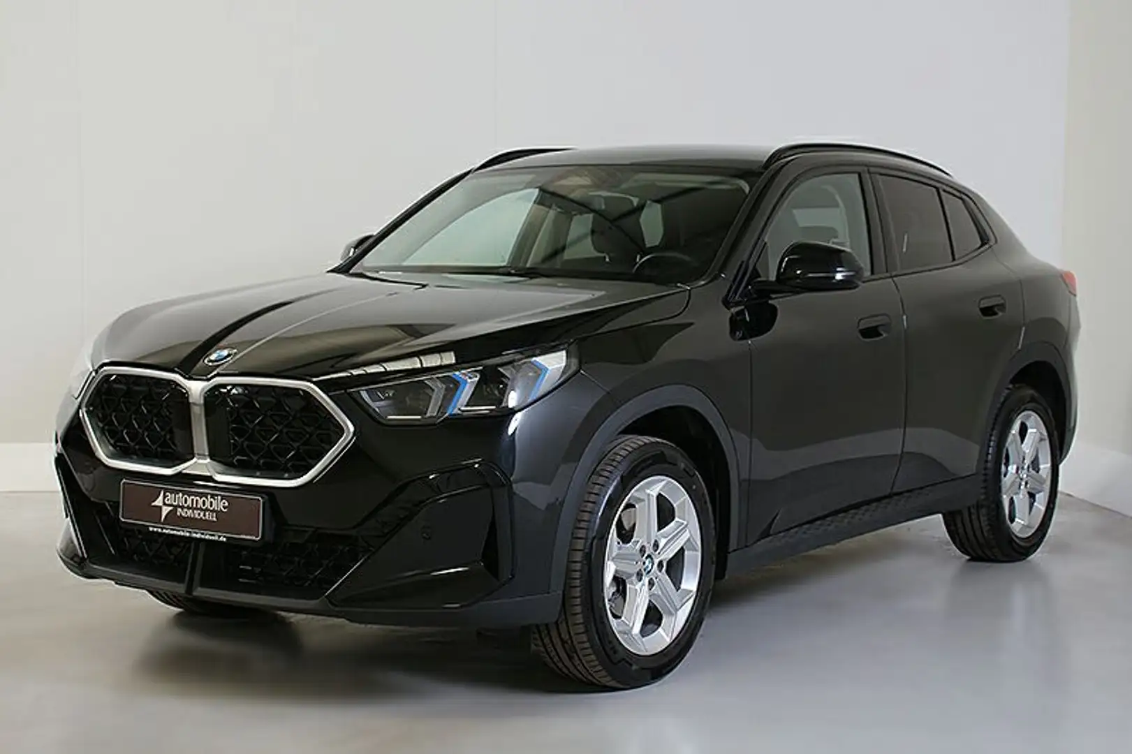 BMW X2 sDr. 18d DKG LED Widescreen Panorama Lenkradh Schwarz - 2