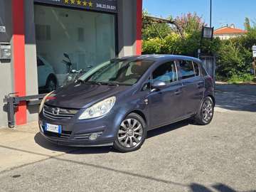 1.2 5 Porte Edition NEOPATENTATI Clima Radio CD