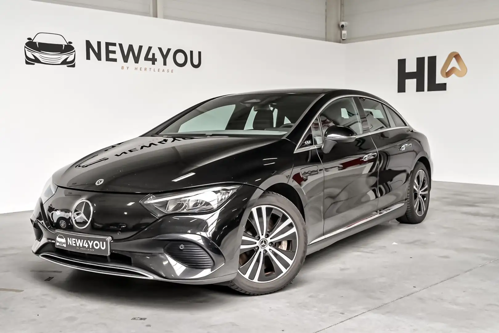 Mercedes-Benz EQE 300 Business Line Schwarz - 1