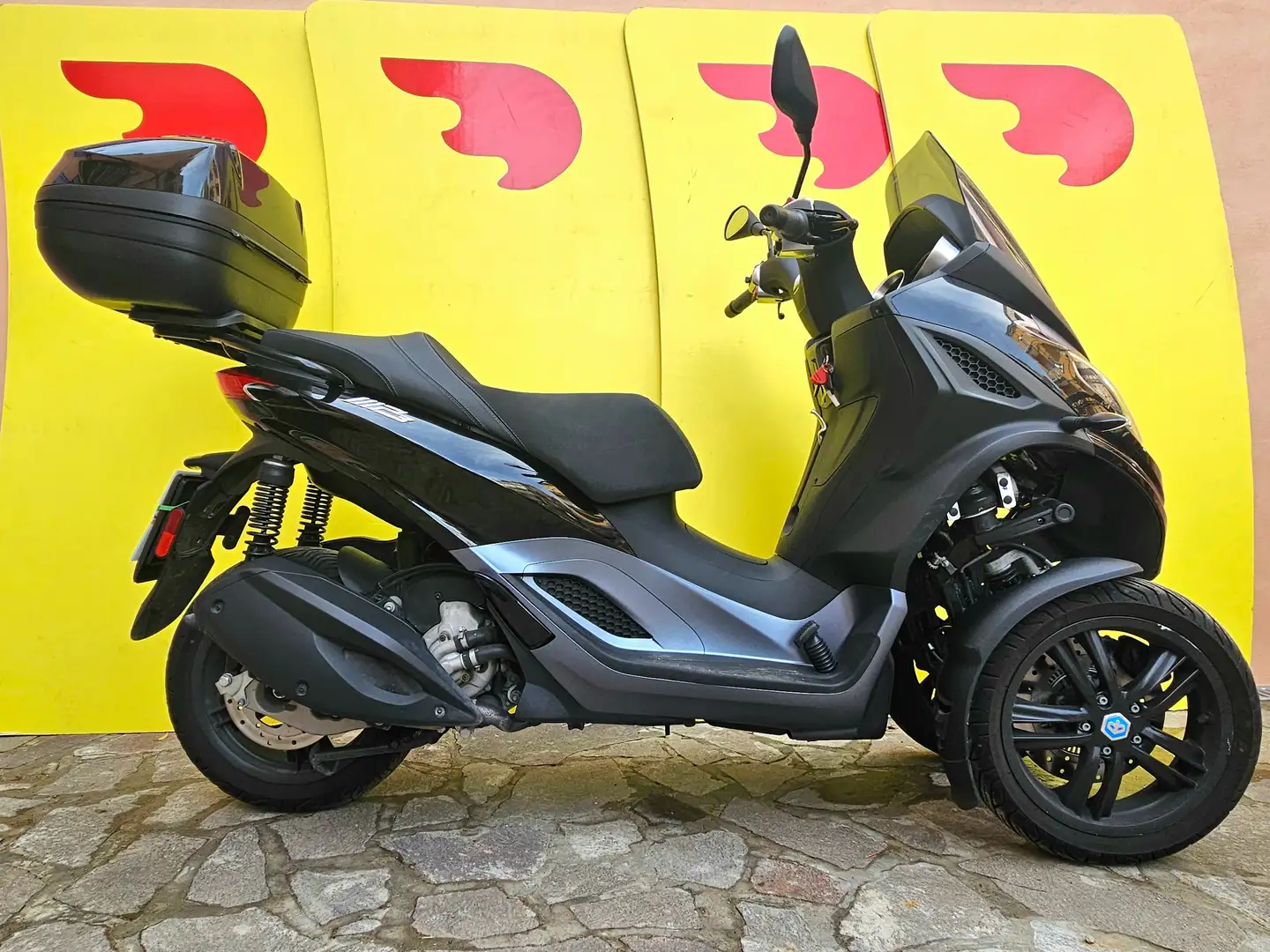 Piaggio MP3 300 HPE Nero - 2