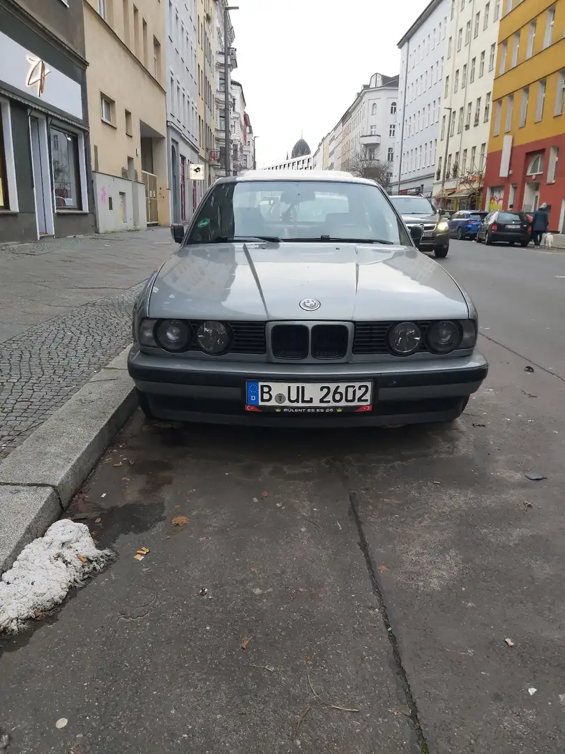 BMW 520 520i 24V - 1