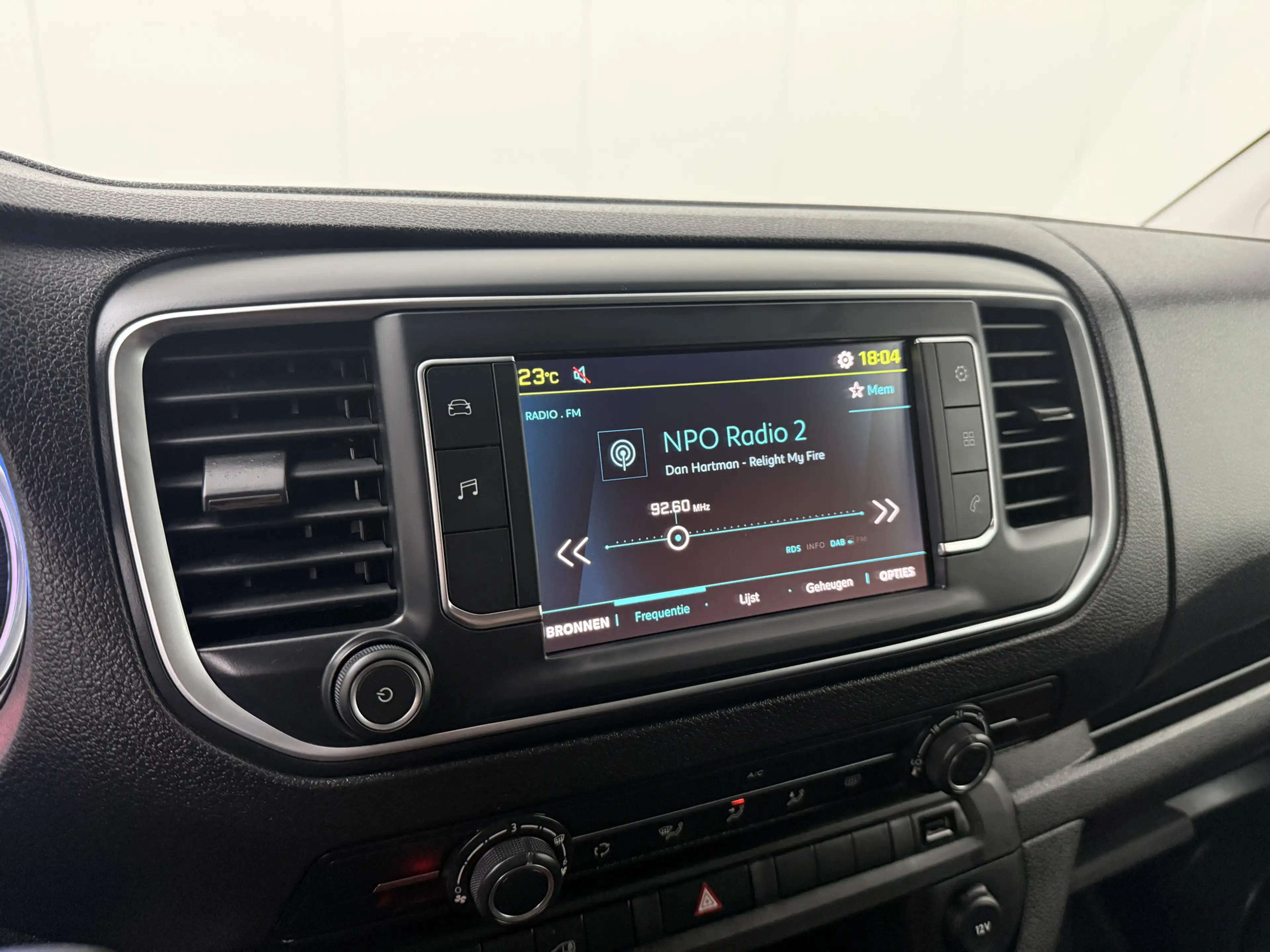 Peugeot e-Expert Lang 50KWh | Elektrisch | Multimedia | Airco | Cru — photo 18
