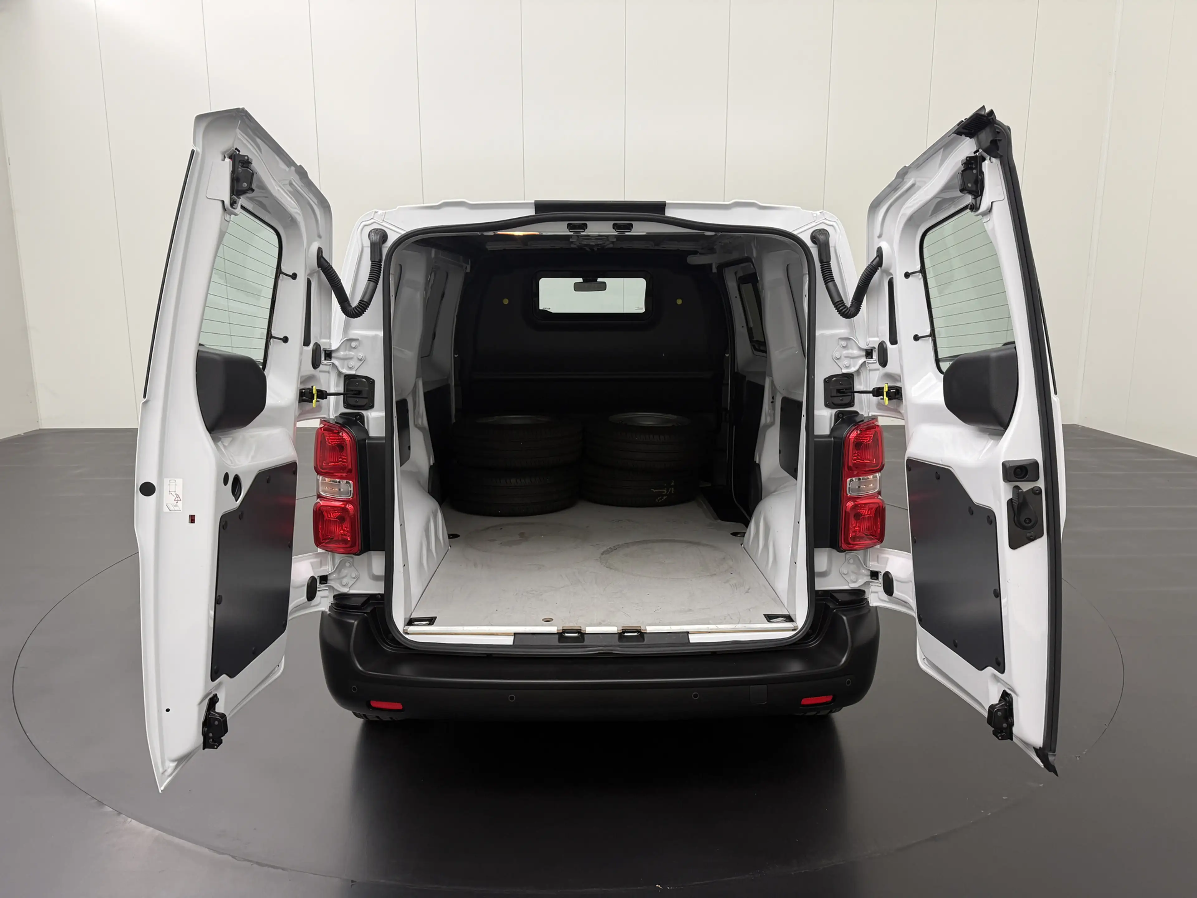 Peugeot e-Expert Lang 50KWh | Elektrisch | Multimedia | Airco | Cru — photo 5