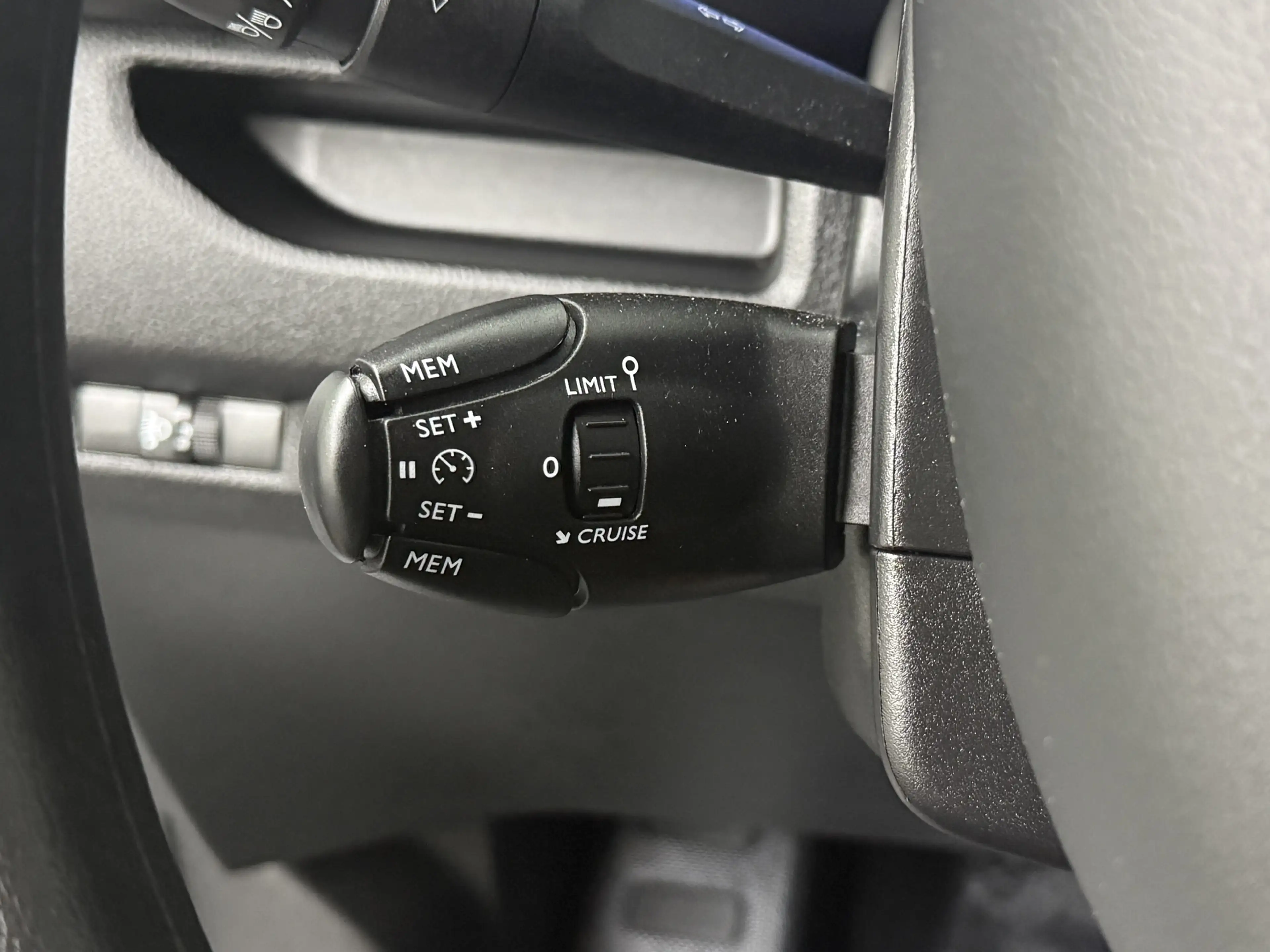 Peugeot e-Expert Lang 50KWh | Elektrisch | Multimedia | Airco | Cru — photo 16