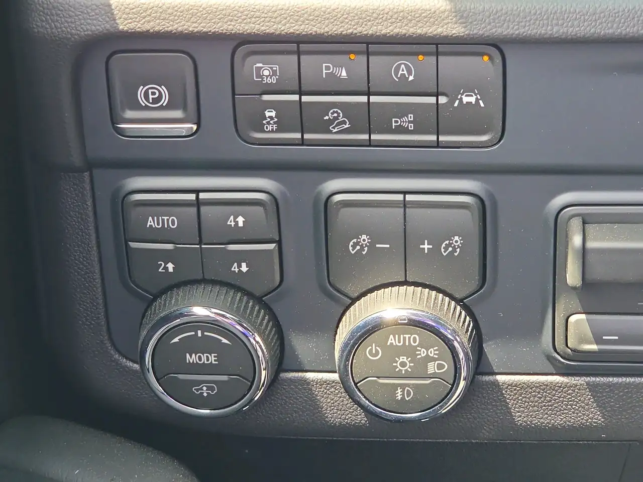 Chevrolet Tahoe снимка Chevrolet Tahoe