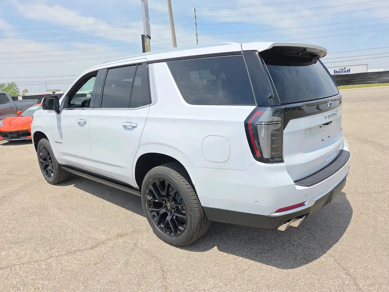 Chevrolet Tahoe снимка Chevrolet Tahoe