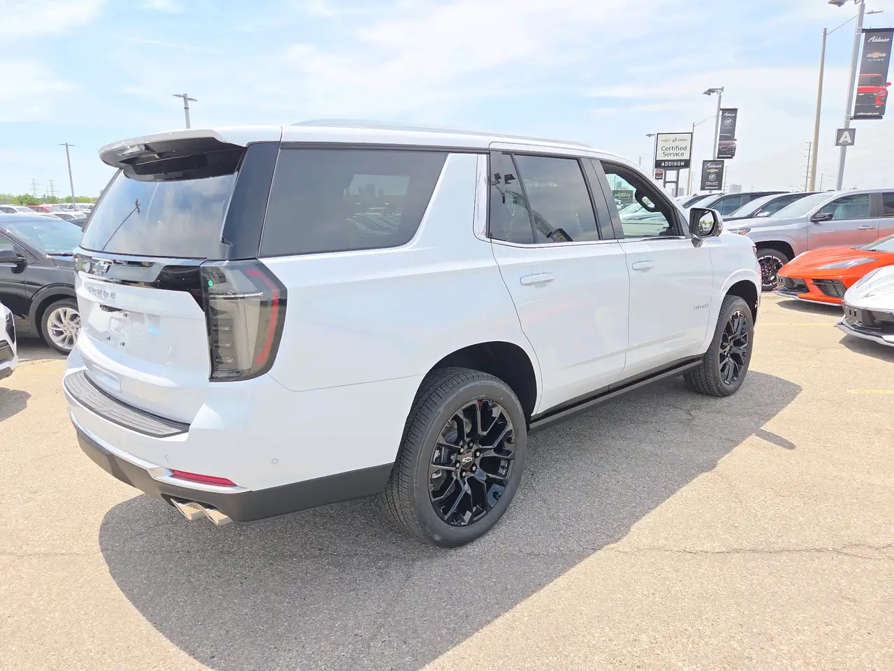 Chevrolet Tahoe снимка Chevrolet Tahoe