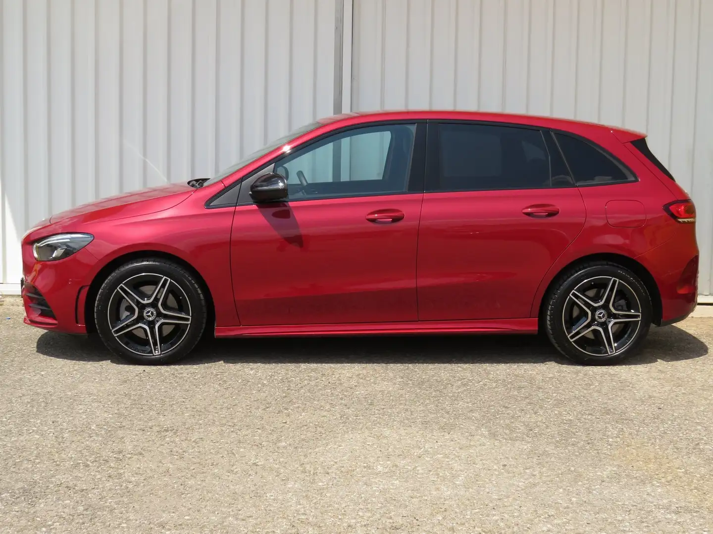 Mercedes-Benz B 250 e AMG MBUX-High LED Kamera Night Sound Rouge - 2