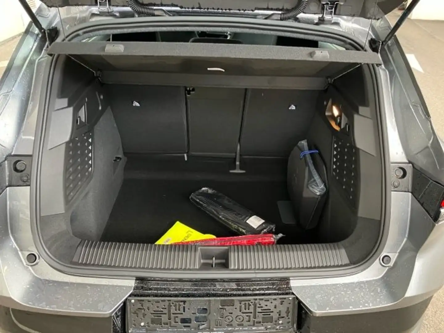 Mitsubishi Eclipse Cross BEV Invite 11kW LR 26 Grau - 2