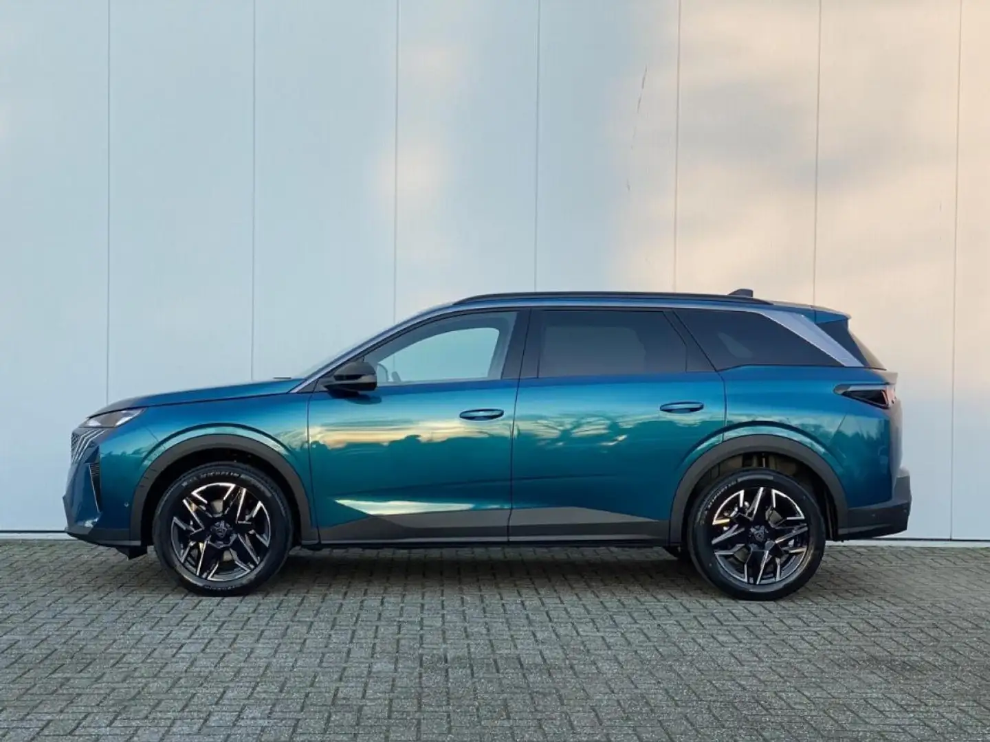 Peugeot 5008 III 1.2 HYBRID 145 ALLURE E-DCS6 PACK PANORAMIC NA - 2