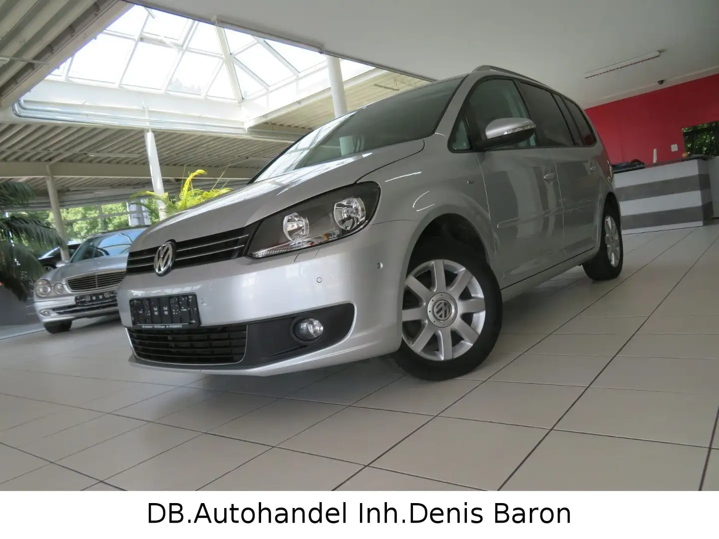Volkswagen Touran Cup Navi Klima AHK PDC SHZ Silber - 1
