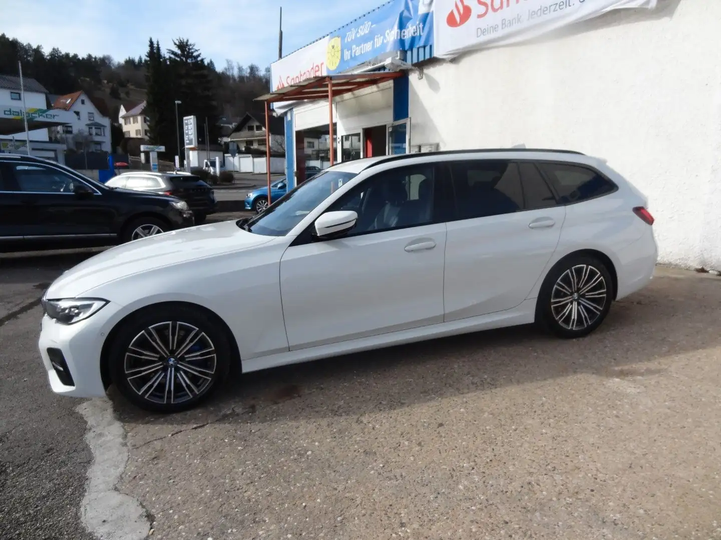 BMW 330 d xDrive M Sport/1.Hd/LED/Virtual/AHK/ Wit - 2