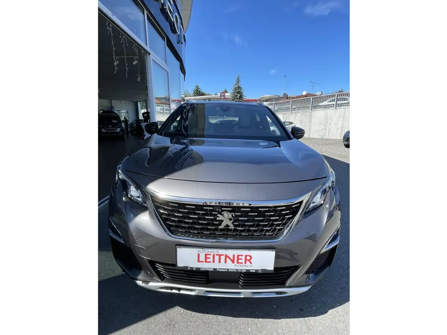 Peugeot 3008 Hybrid GT Grau - 2