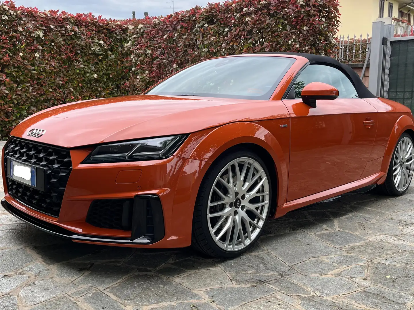 Audi TT Roadster 45 2.0 tfsi quattro s-tronic s line Oranj - 1