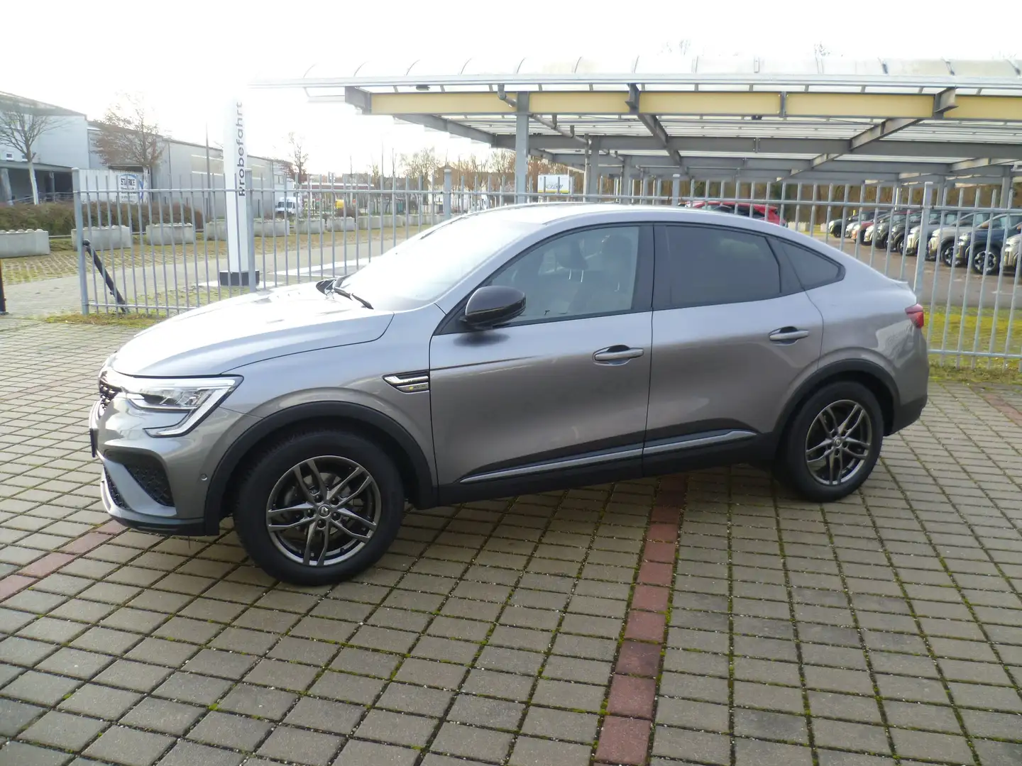 Renault Arkana TCe 140 EDC R.S. LINE Grau - 2