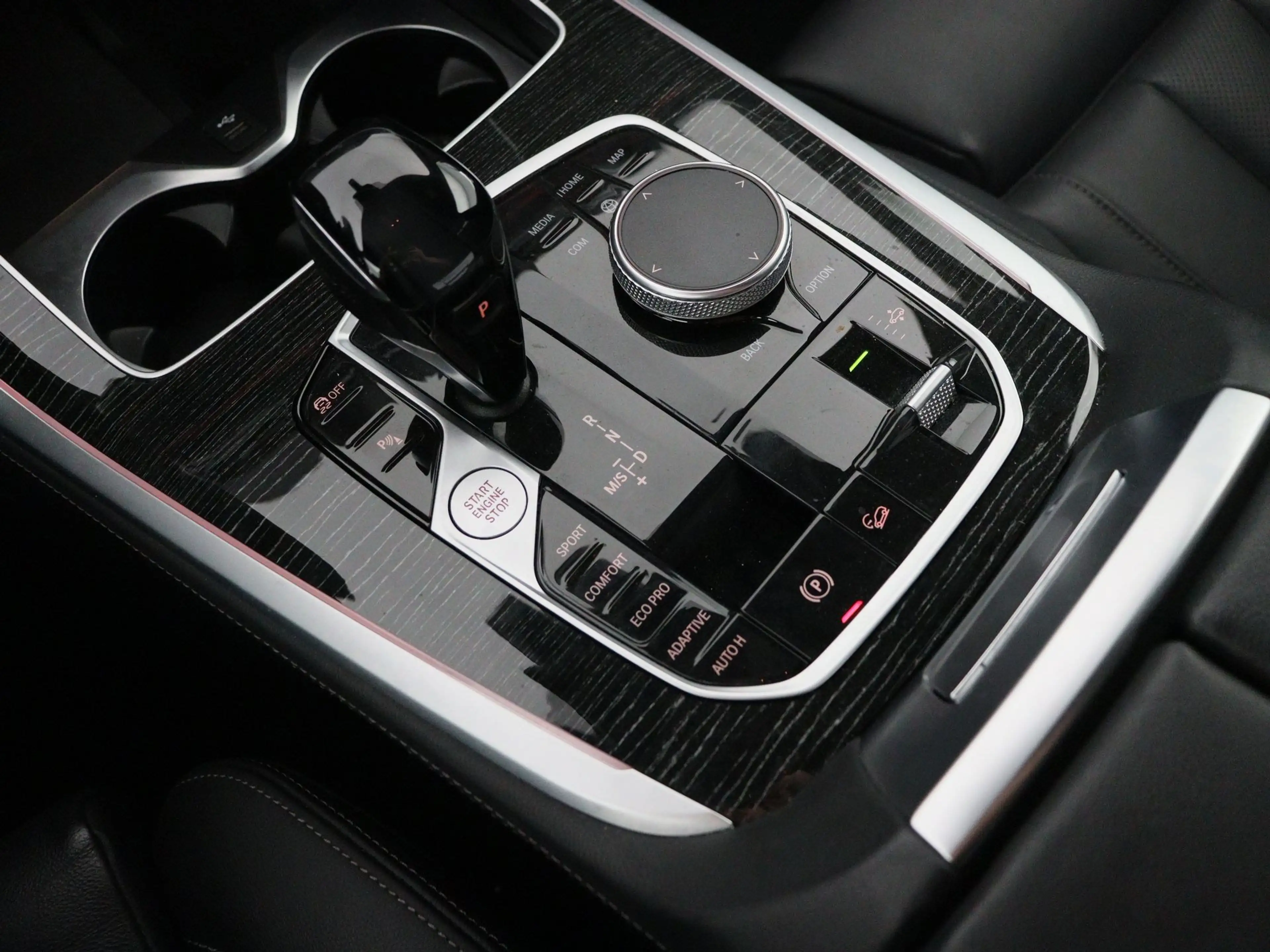 BMW X7 xDrive40i High Executive — photo 9