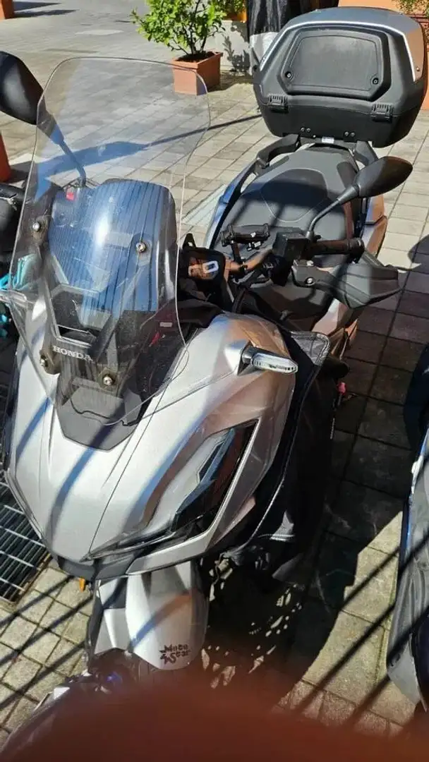 Honda ADV 350 Szürke - 2