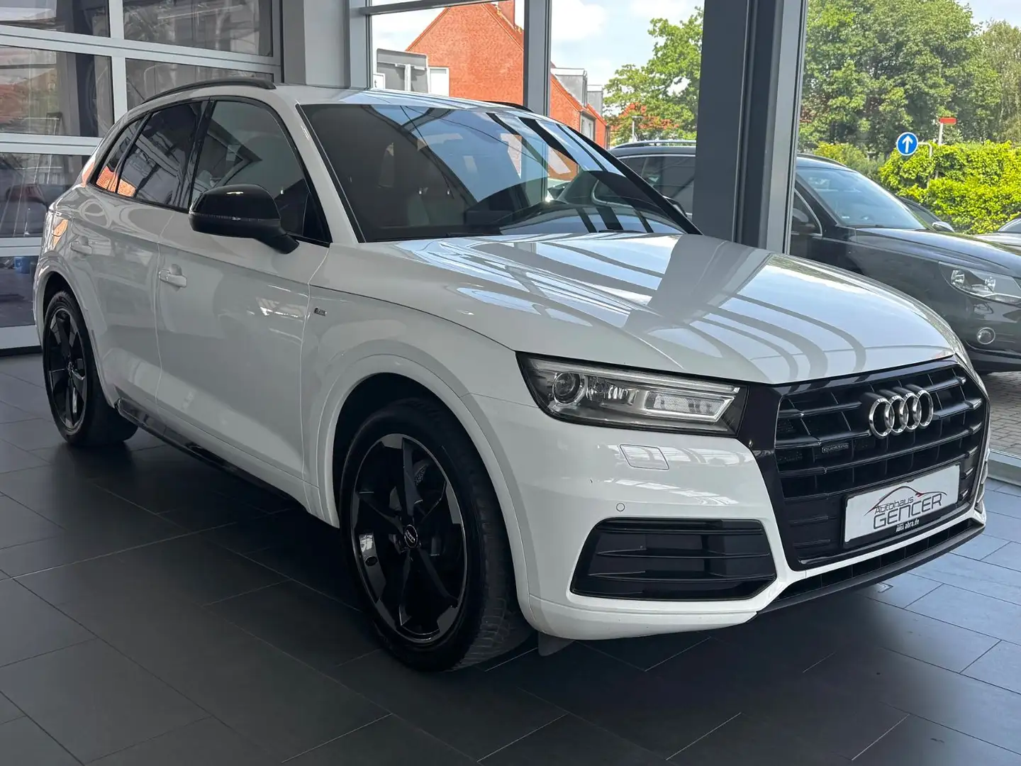 Audi Q5 quattro sport 2.0 TDI"Xenon/Navi/AHK" Blanc - 2