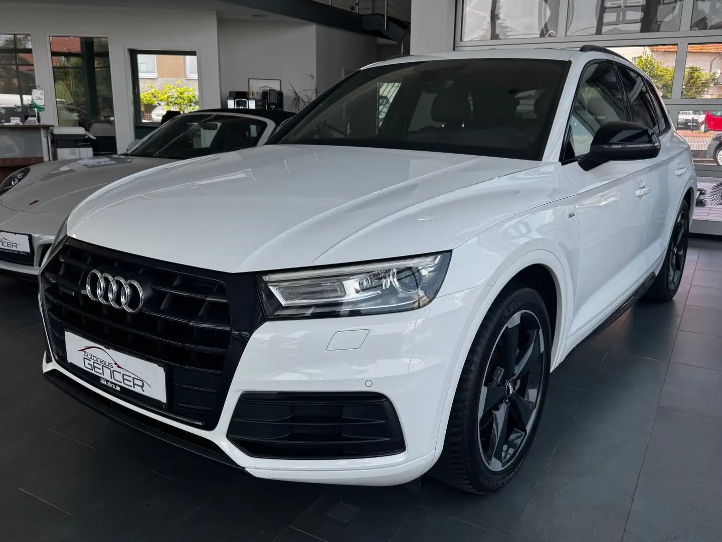 Audi Q5 quattro sport 2.0 TDI"Xenon/Navi/AHK" Blanc - 1