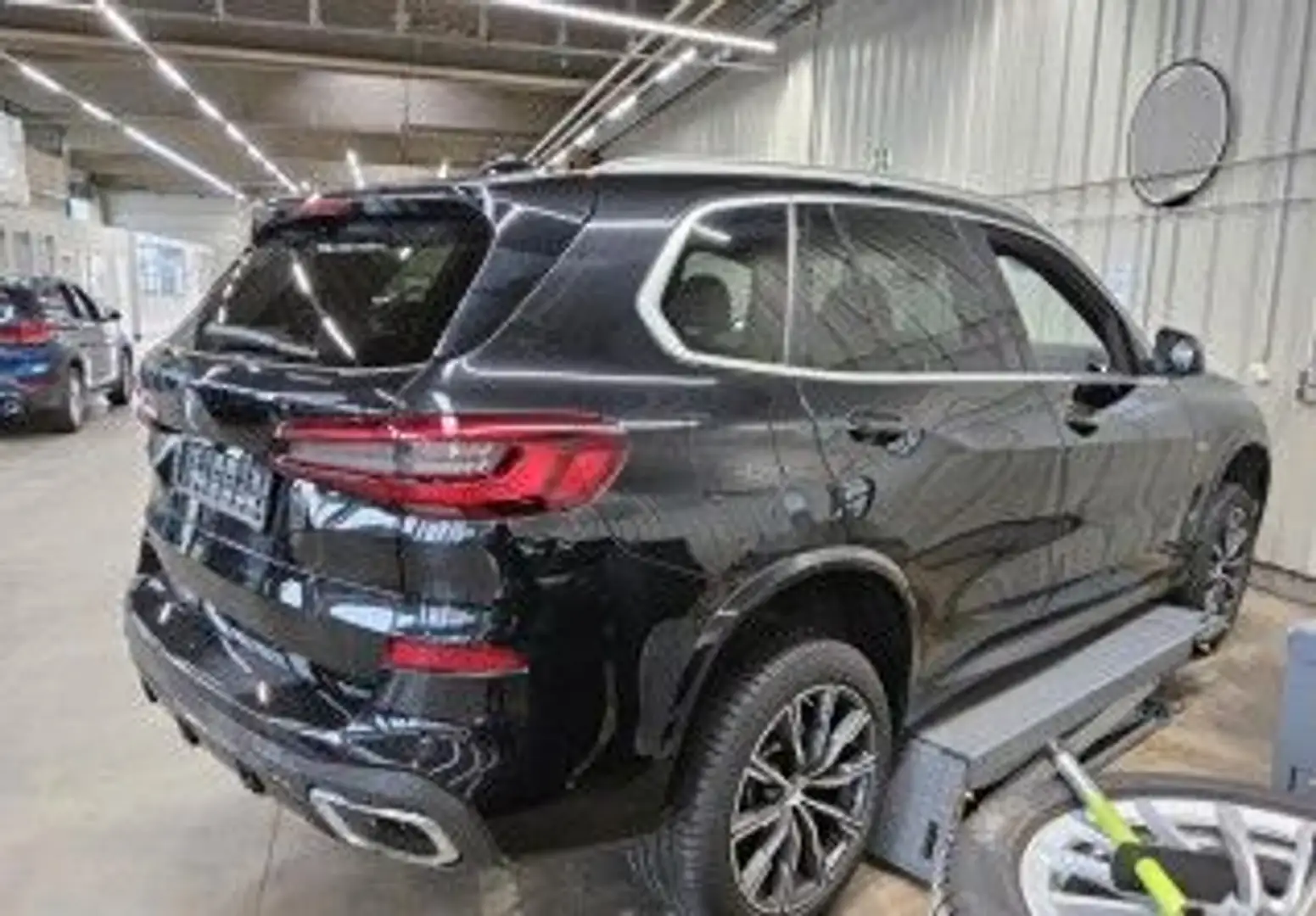 BMW X5 xD30d/LCPProf/LEDer/Panorama/ParkAs/M-Sport Noir - 2