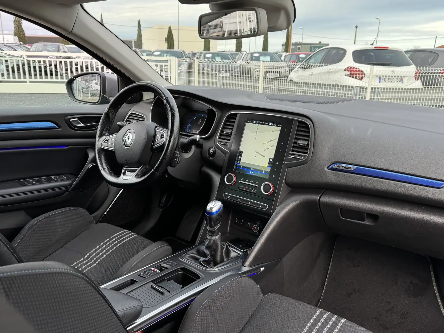 Renault Megane Mégane IV Berline dCi 110 GT Line - 2