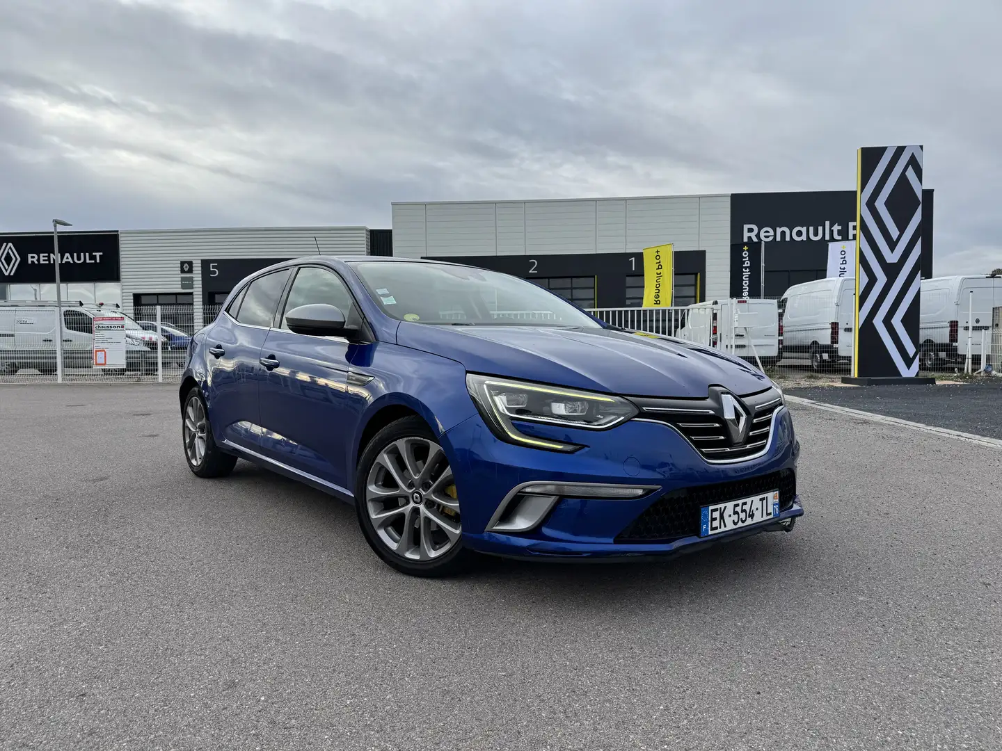 Renault Megane Mégane IV Berline dCi 110 GT Line - 1