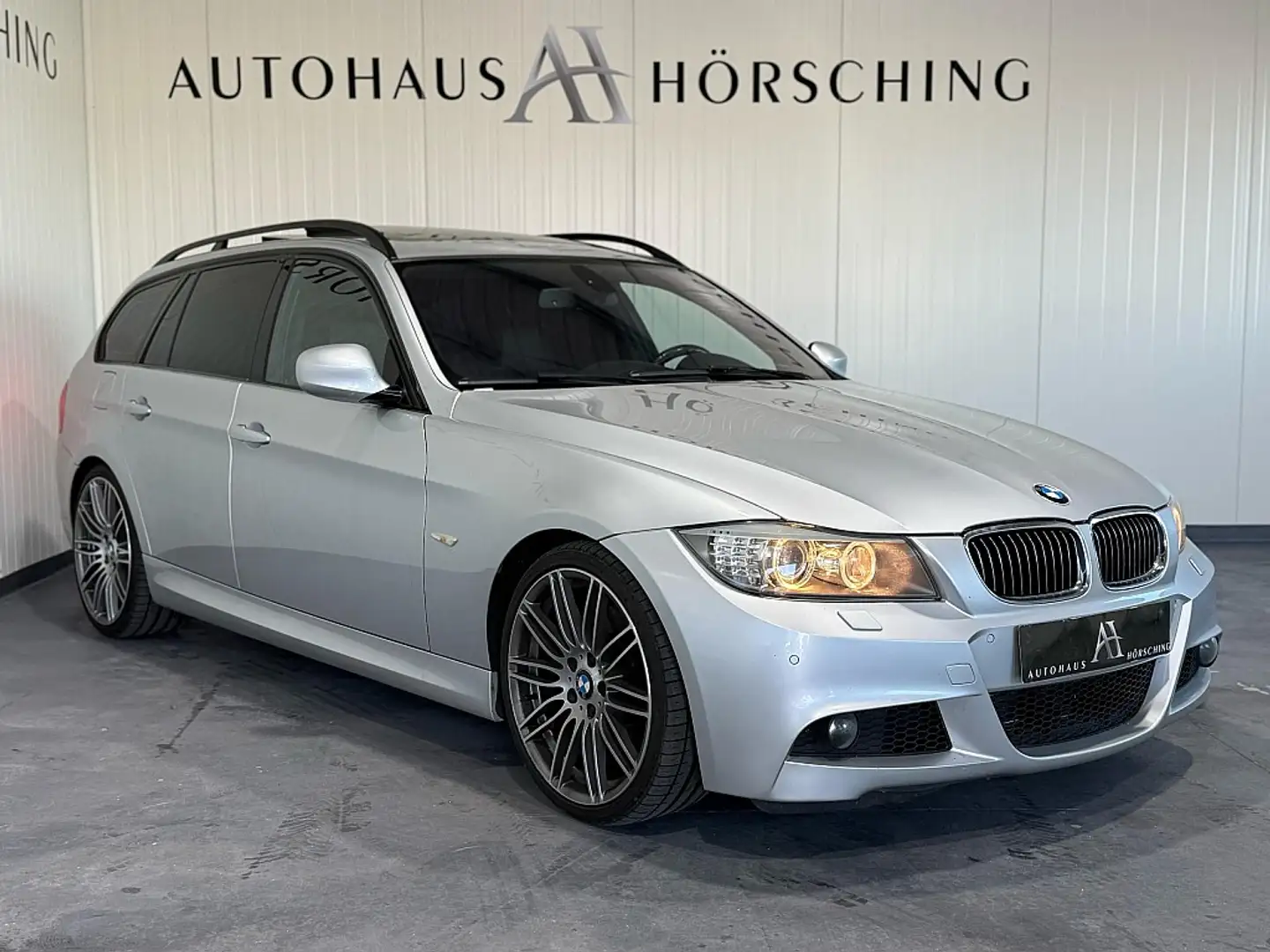 BMW 330 d Touring Österreich-Paket Aut. Silber - 1