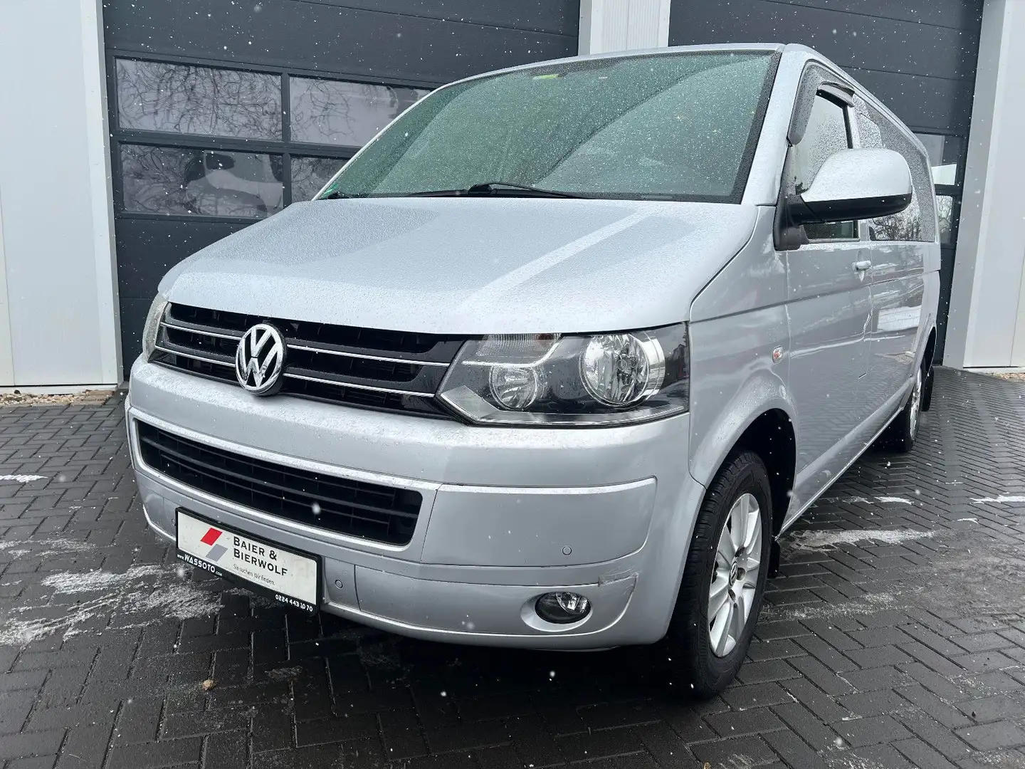 Volkswagen T5 Caravelle Comf. lang DSG 9 Sitzer 1. Hand PDC Argent - 2