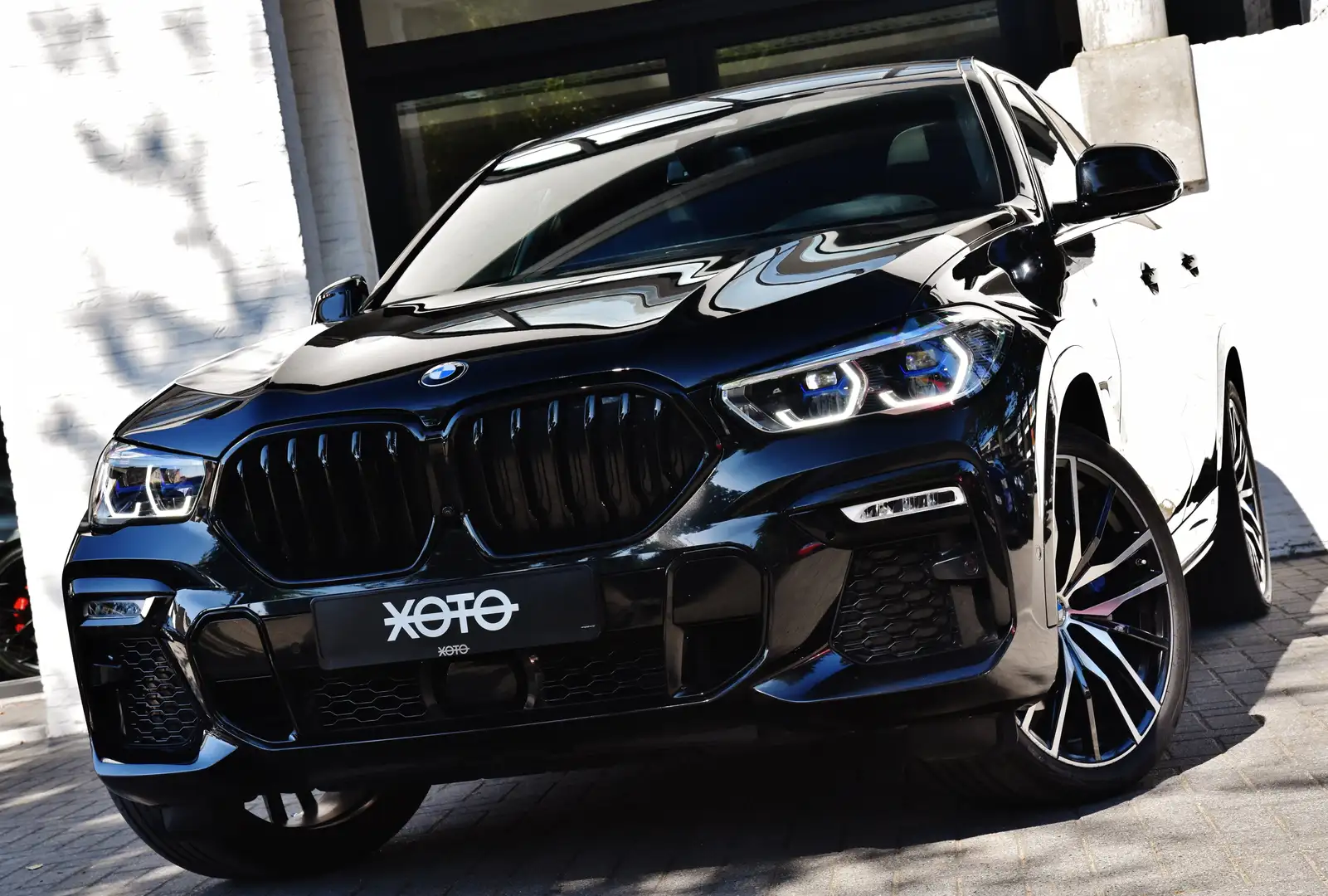 BMW X6 XDRIVE30D AS M PACK ***NP: € 106.670,-*** Fekete - 1