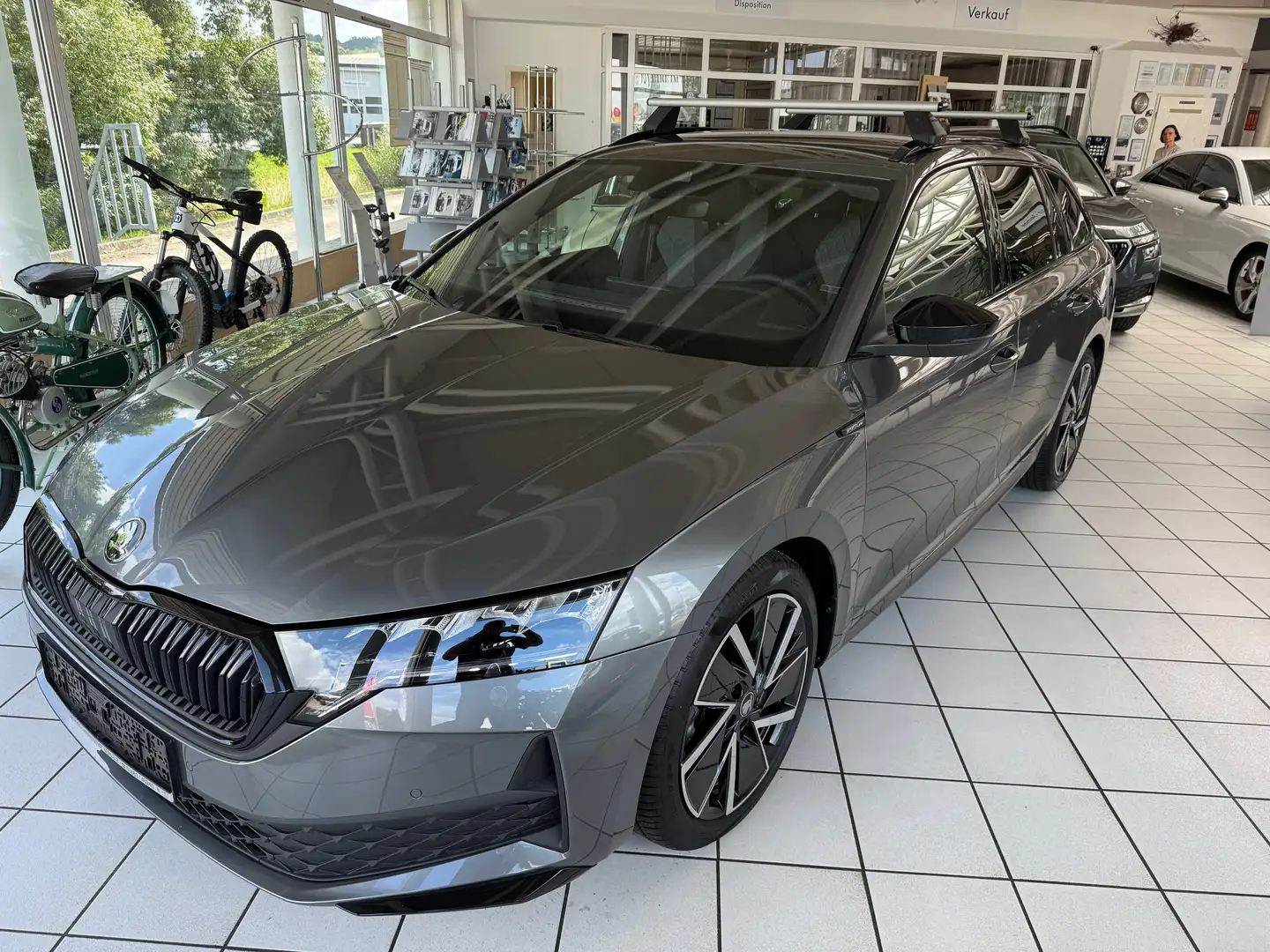 Skoda Octavia 2.0 TDI 110 kW Sportline Gris - 1