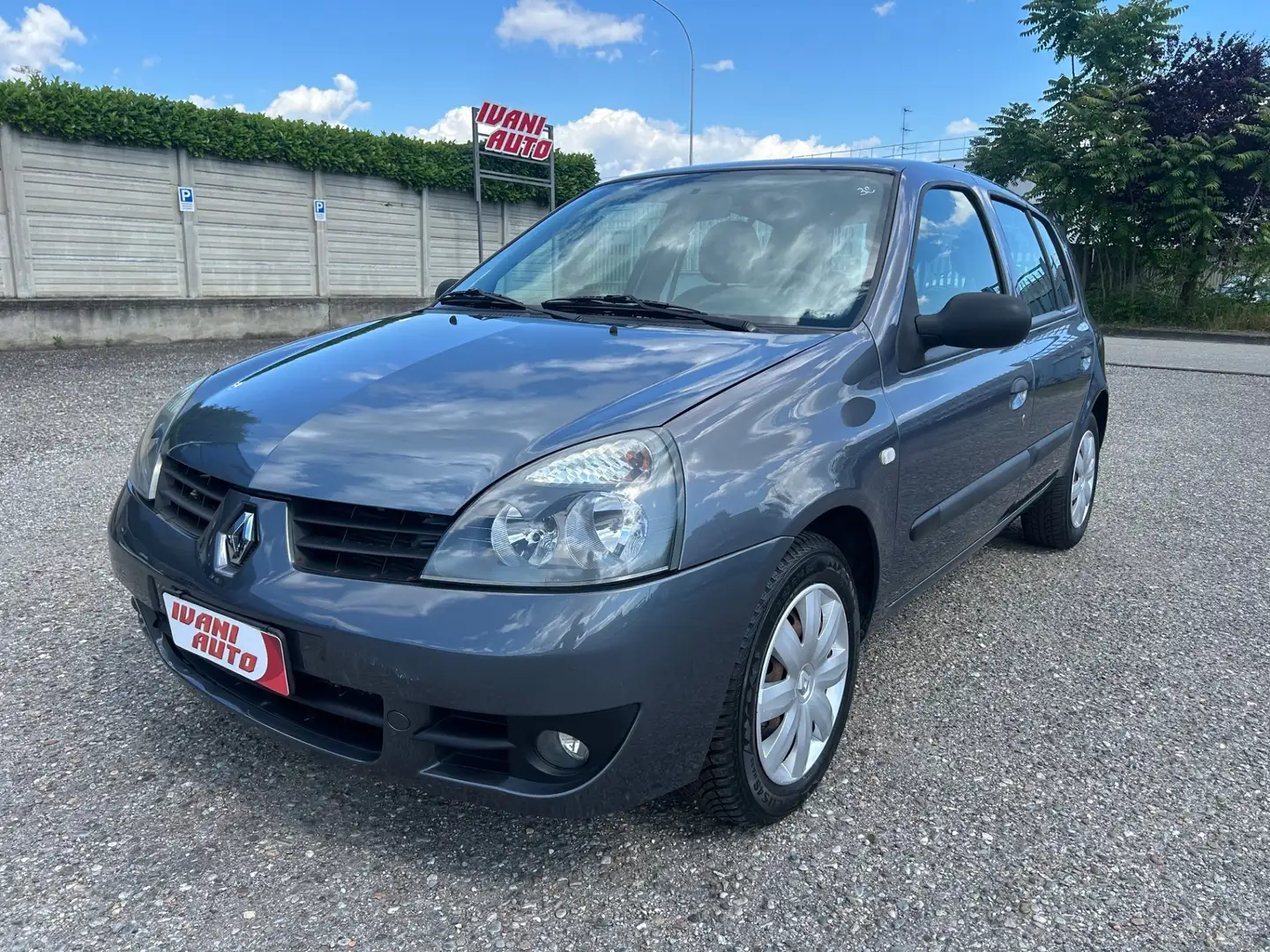 Renault Clio Storia 1.2 5 porte GPL Confort Grau - 1
