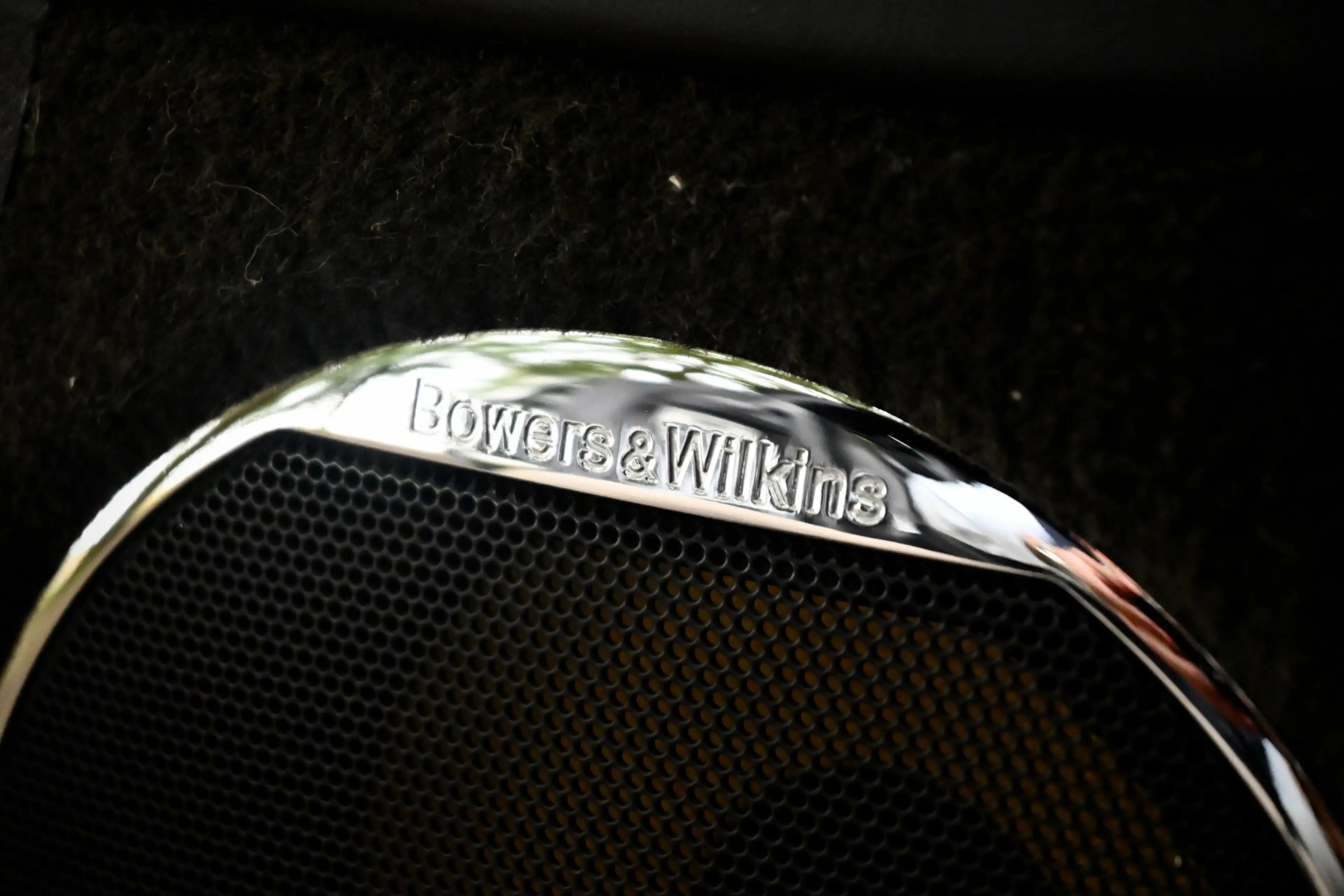 Jaguar XKR 5.0 V8 XKR-S Convertible — photo 27