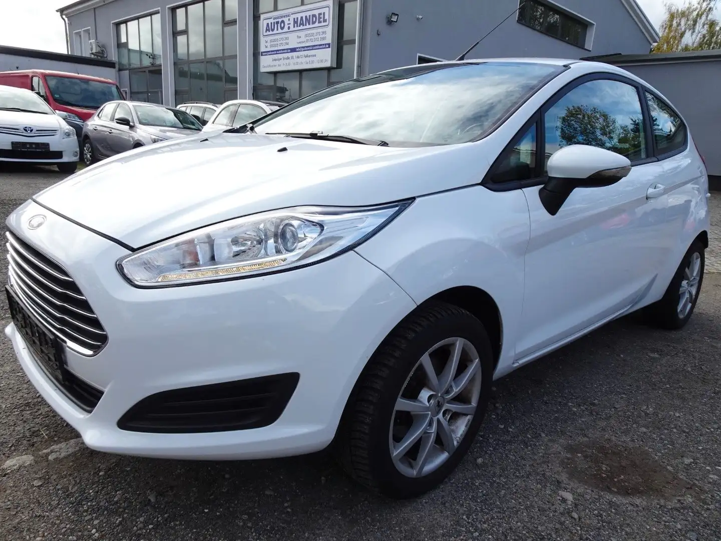 Ford Fiesta Trend 1.25, 44kW, 3TÜRIG-KLIMA-SHZ-CD USB Blanc - 1