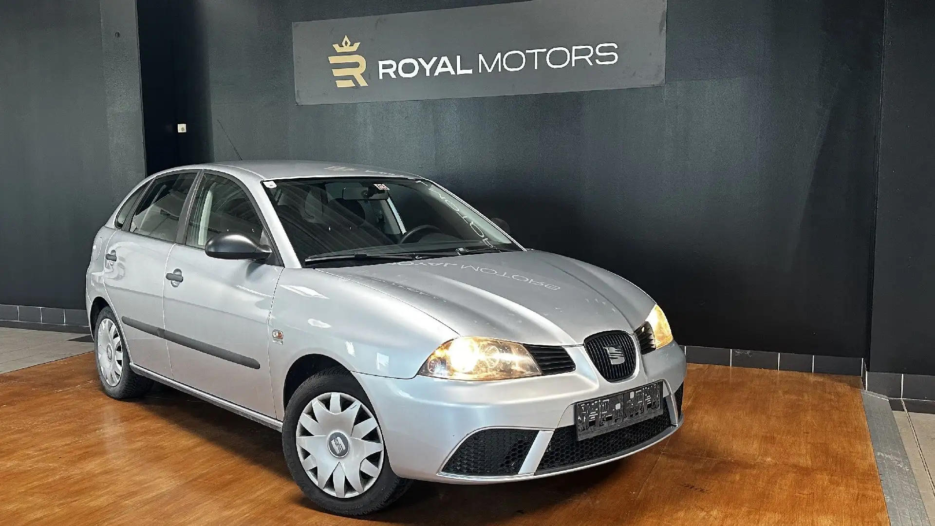 SEAT Ibiza Fresh Grau - 1