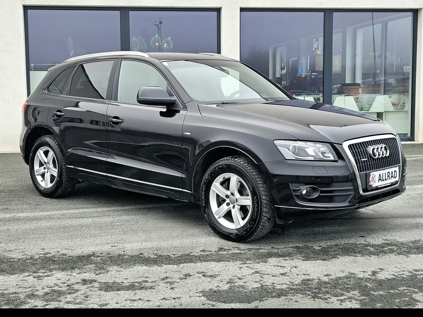Audi Q5 2.0 TDI 125 kW quattro S-Line Schwarz - 1