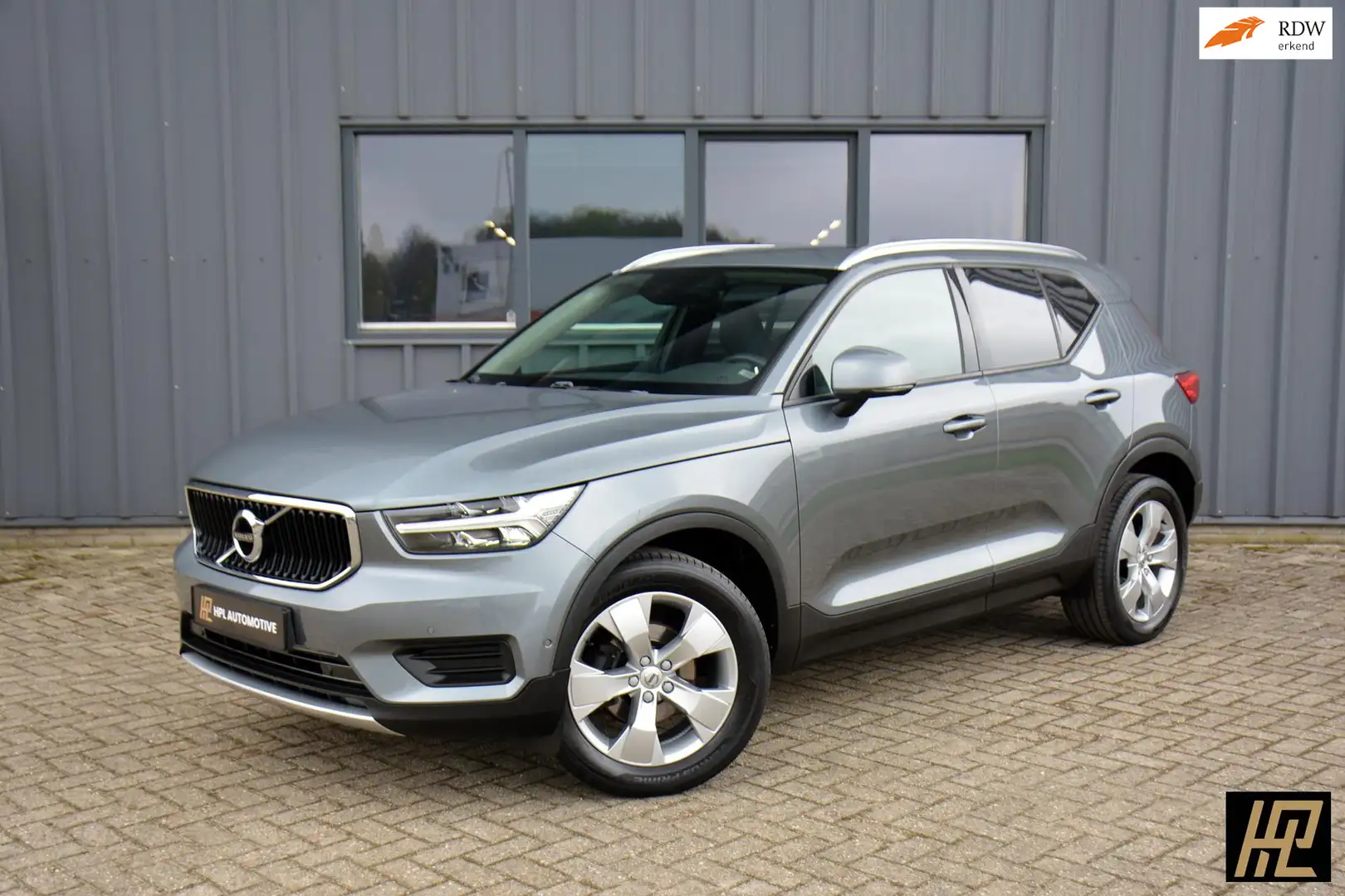 Volvo XC40 1.5 T3 Inscription Grijs - 1