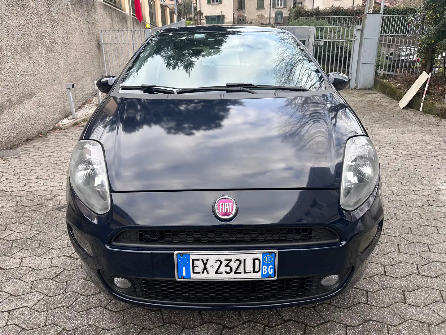 Fiat Punto 1.2 Lounge 69CV EURO6*NEOPATENTATI*CLIMA Blau - 2