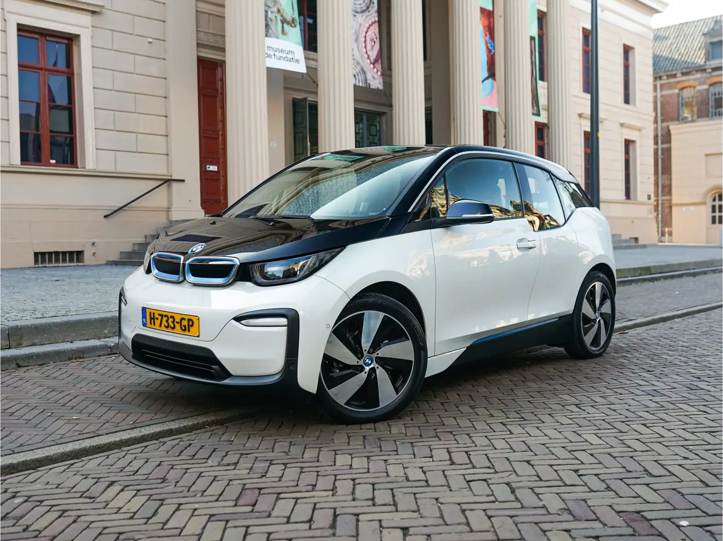 BMW i3 120Ah 42kWh Executive Edition l Warmtepomp l Camer Weiß - 1