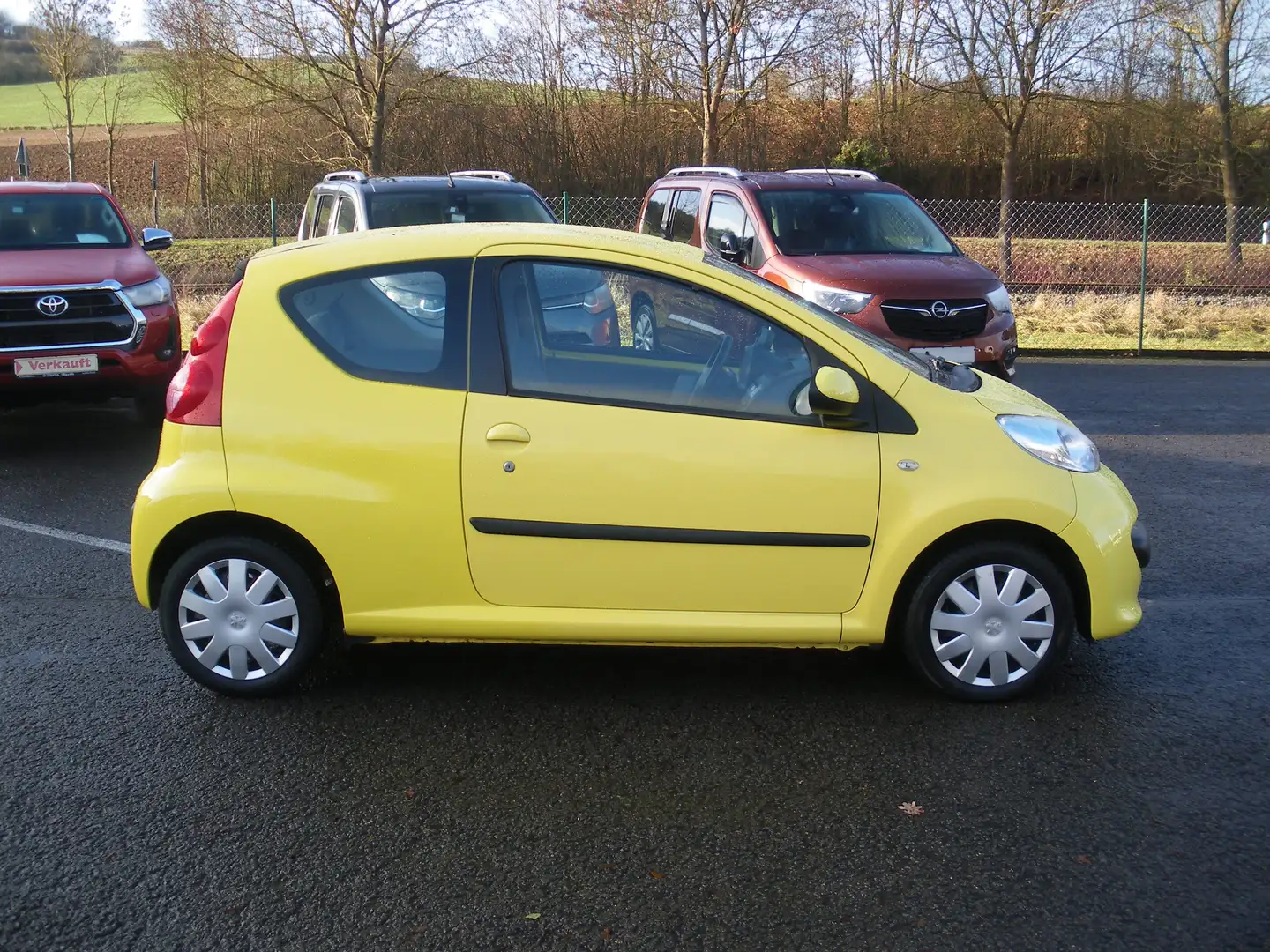 Peugeot 107 70 Filou Jaune - 2