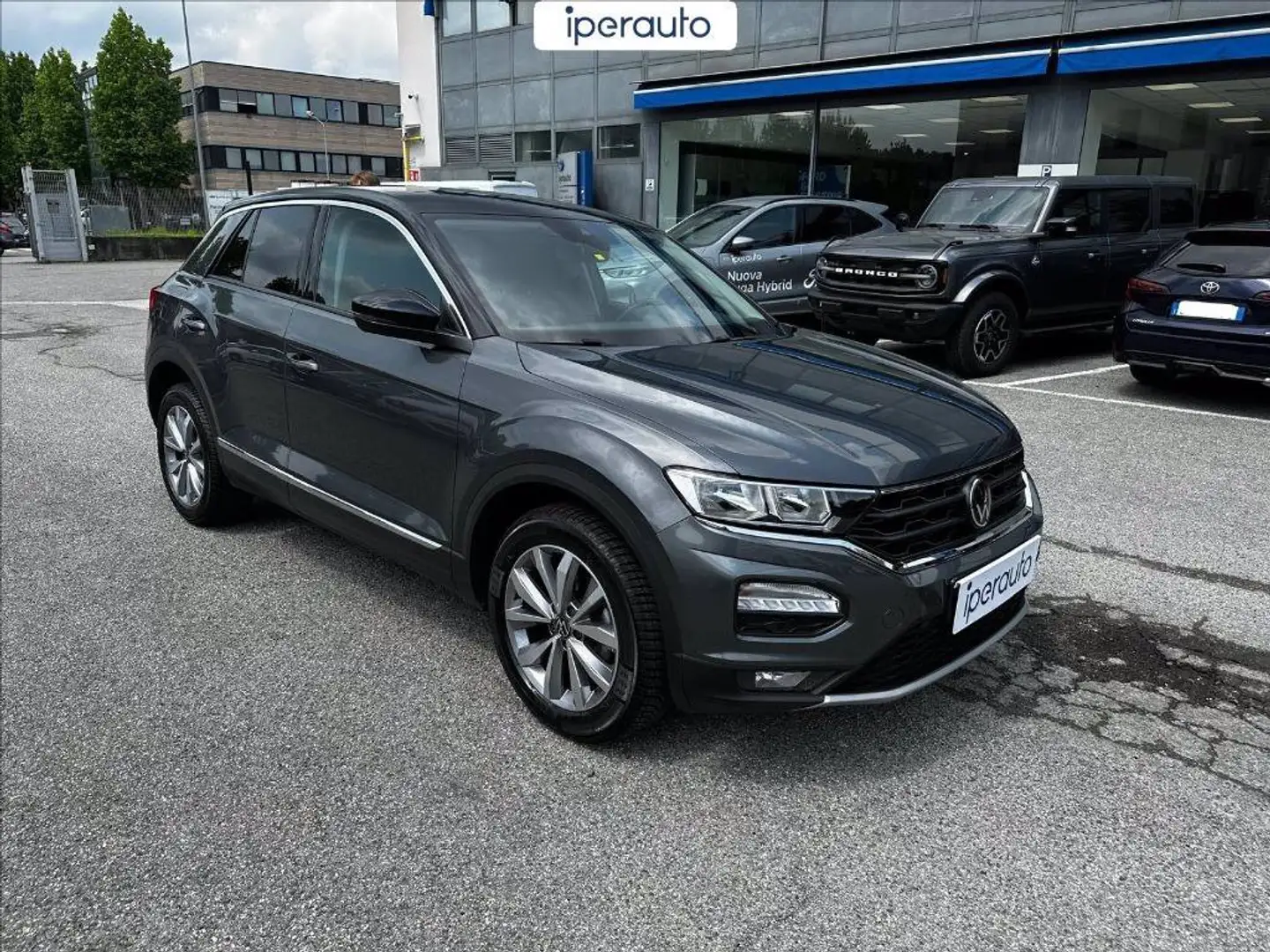 Volkswagen T-Roc 1.0 tsi style 110cv Grey - 2
