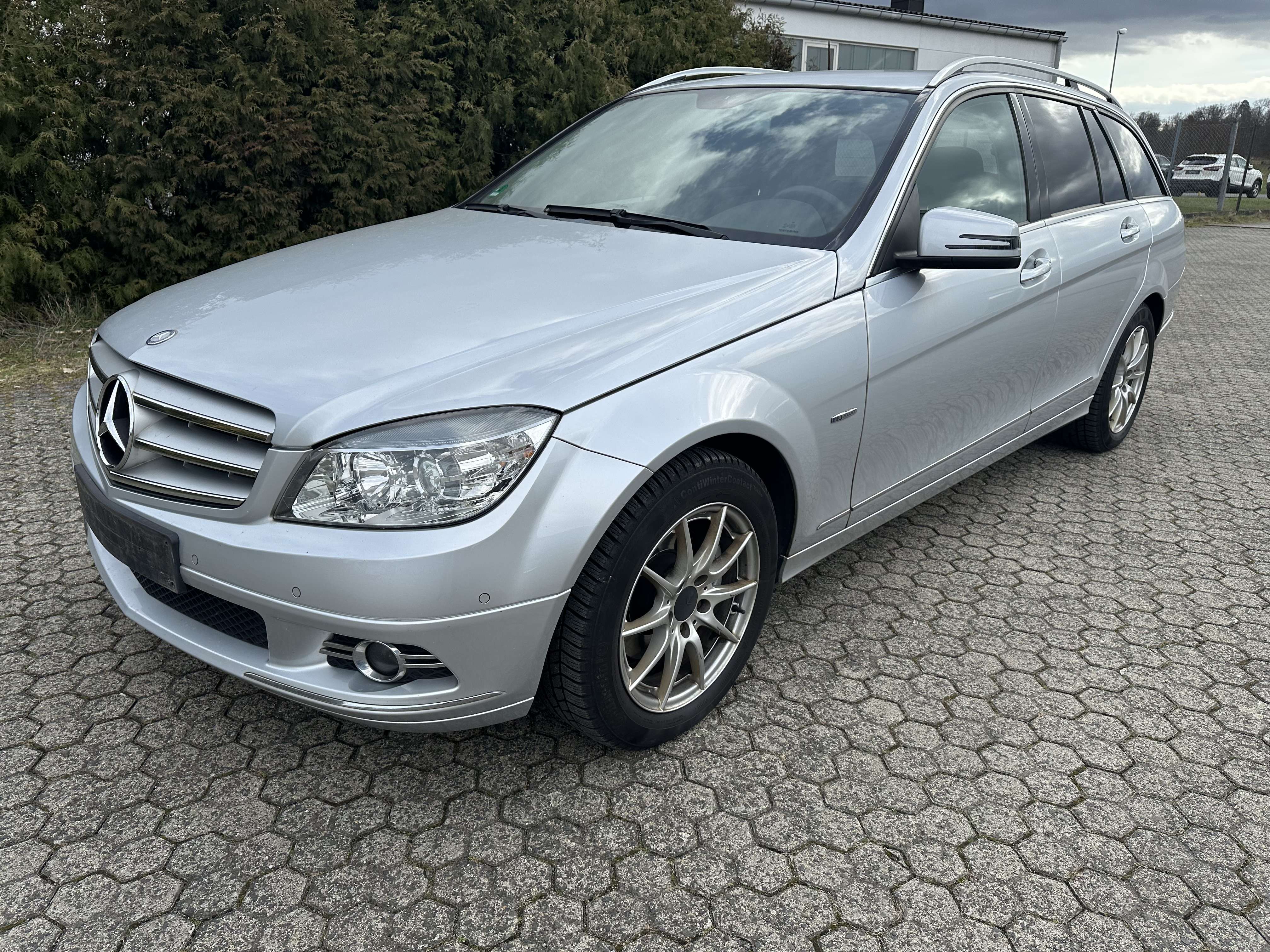 Second hand Mercedes Benz C-Class 